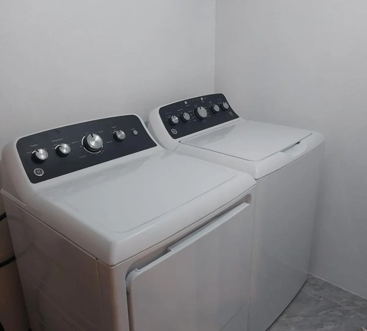 Spacious 2 Bedroom Unit With Concierge ANGUILLA