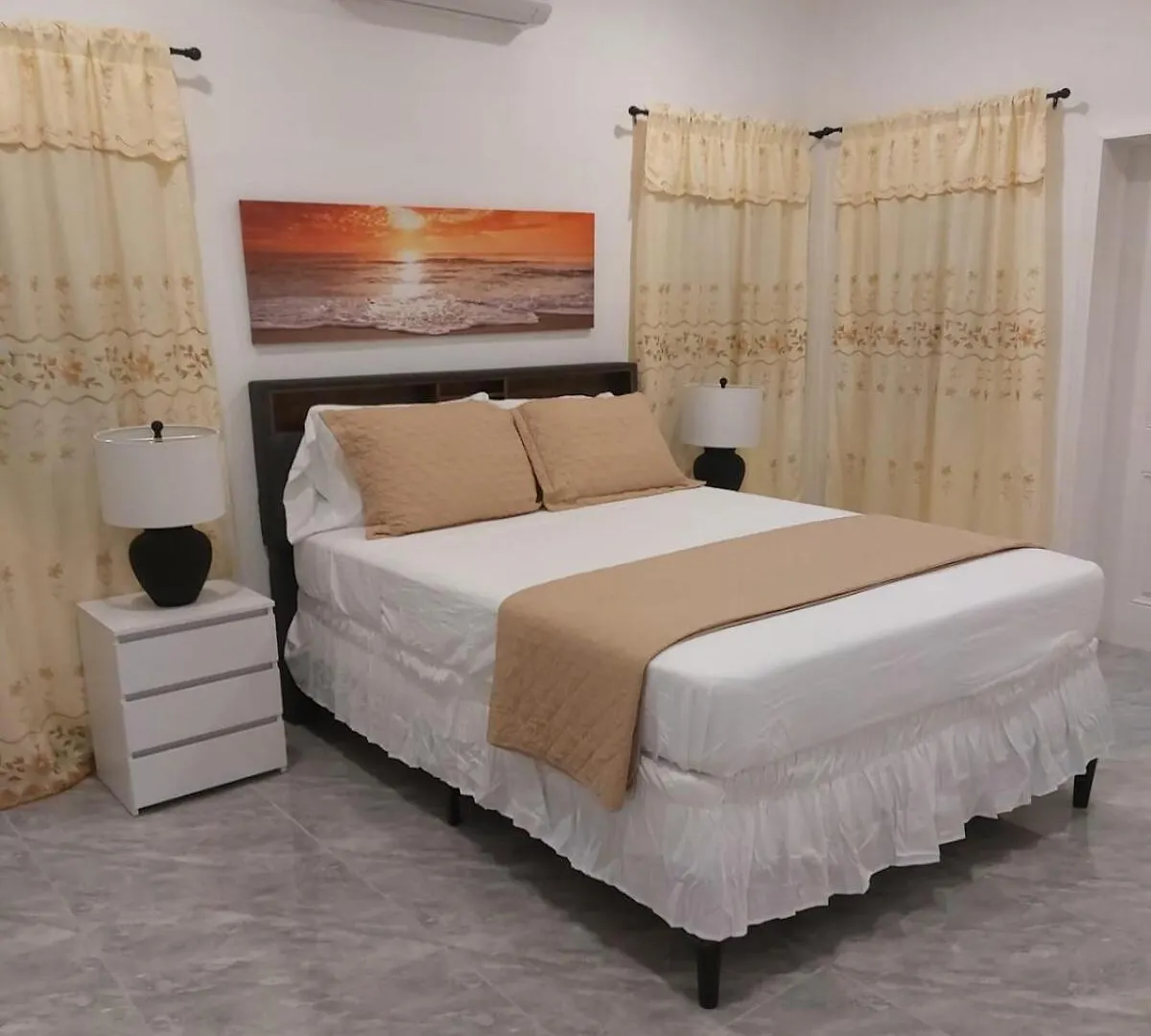Apartment Spacious 2 Bedroom Unit With Concierge ANGUILLA