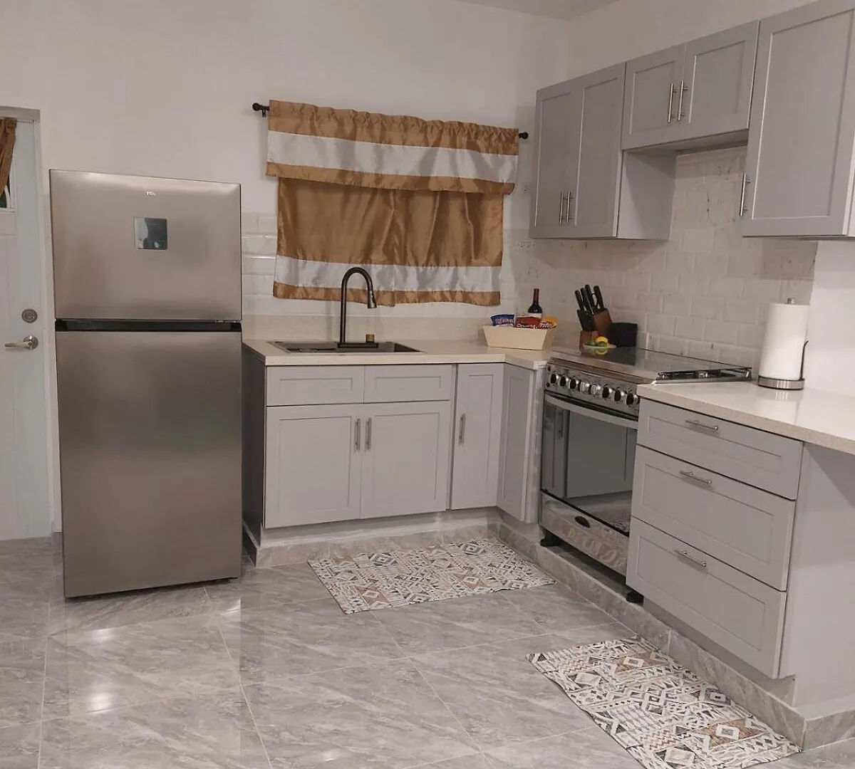 Spacious 2 Bedroom Unit With Concierge ANGUILLA 0*,  Anguilla