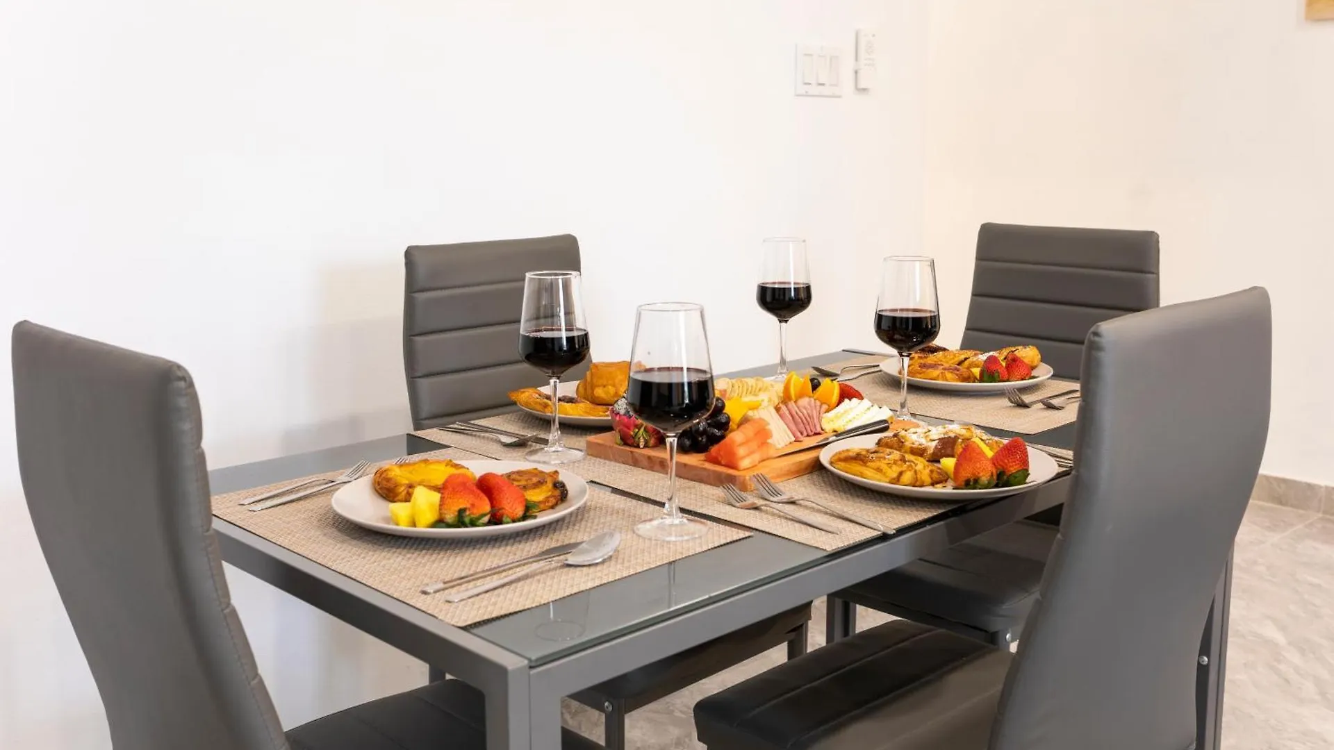 Spacious 2 Bedroom Unit With Concierge ANGUILLA